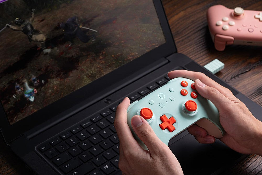 Bezdrôtový herný ovládač 8BitDo Ultimate 2C pre Windows PC a Android, frekvencia skenovania 1000 Hz, Hallov efekt v joystickoch a spúšti - ružová