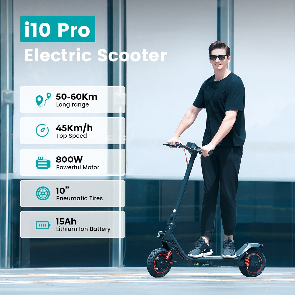 Elektromobilná kolobežka iScooter i10 Pro, 800W motor, 48V 15Ah batéria, 10-palcové pneumatiky, maximálna rýchlosť 45 km/h, dojazd 60 km, elektronická a bubnová brzda, predné a zadné odpruženie, LED displej, ovládanie cez aplikáciu.