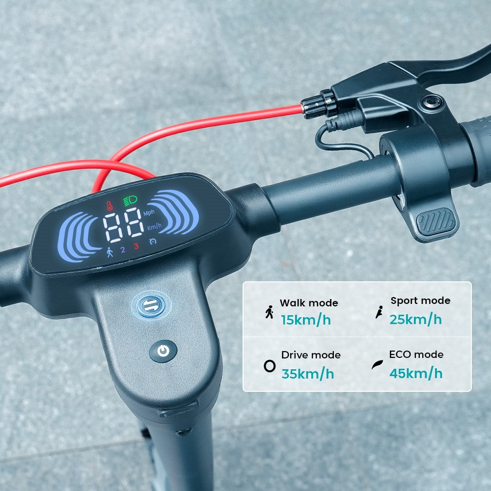 Elektromobilná kolobežka iScooter i10 Pro, 800W motor, 48V 15Ah batéria, 10-palcové pneumatiky, maximálna rýchlosť 45 km/h, dojazd 60 km, elektronická a bubnová brzda, predné a zadné odpruženie, LED displej, ovládanie cez aplikáciu.