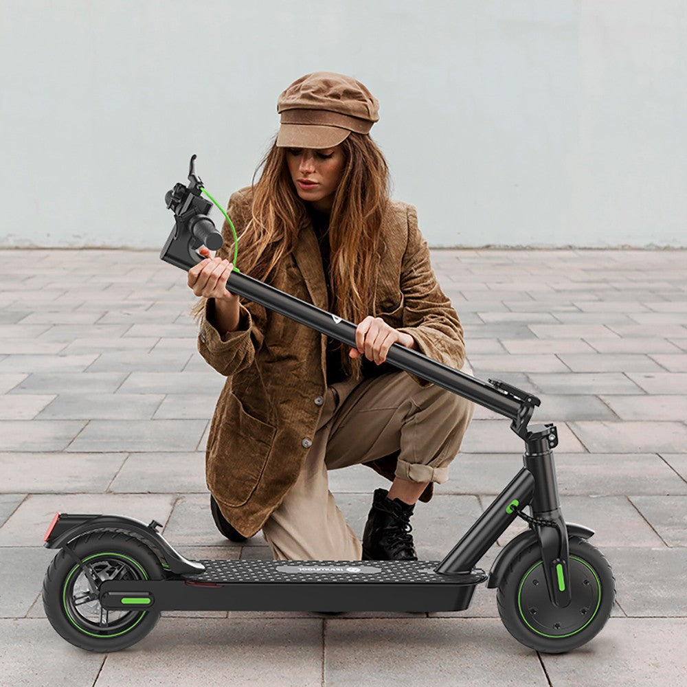 Elektromobilná kolobežka isinwheel S9 Pro, 350W motor, 36V 7,5Ah batéria, 8,5 palcové pneumatiky, maximálna rýchlosť 25 km/h, dojazd 28 km, ovládanie cez aplikáciu.