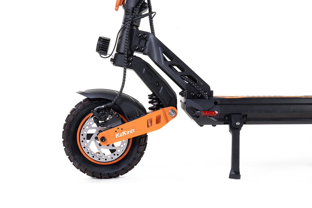Elektrokolobežka KuKirin G2 Max, 10-palcové terénne pneumatiky, 1000W motor, maximálna rýchlosť 55 km/h, 48V 20Ah batéria, dojazd 80 km, maximálne zaťaženie 120 kg, odnímateľné sedadlo, nastaviteľná výška.