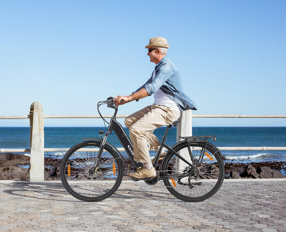 Elektrokol TTGO LK-ZZ-28ST, motor 250W, 36V 20Ah batéria, pneumatiky 700C*45C, max. rýchlosť 25 km/h, dojazd 180 km, hydraulické kotúčové brzdy, 9-stupňové radenie Shimano, LCD displej - čierna farba